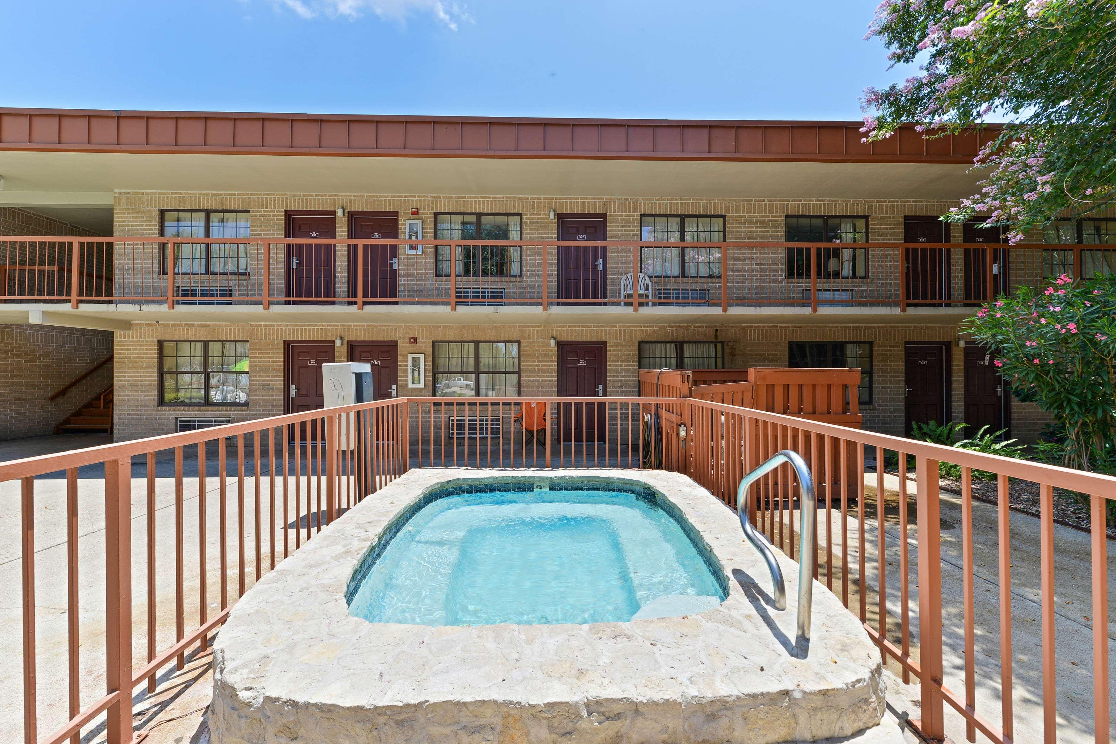 Americas Best Value Inn And Suites Victoria Eksteriør bilde