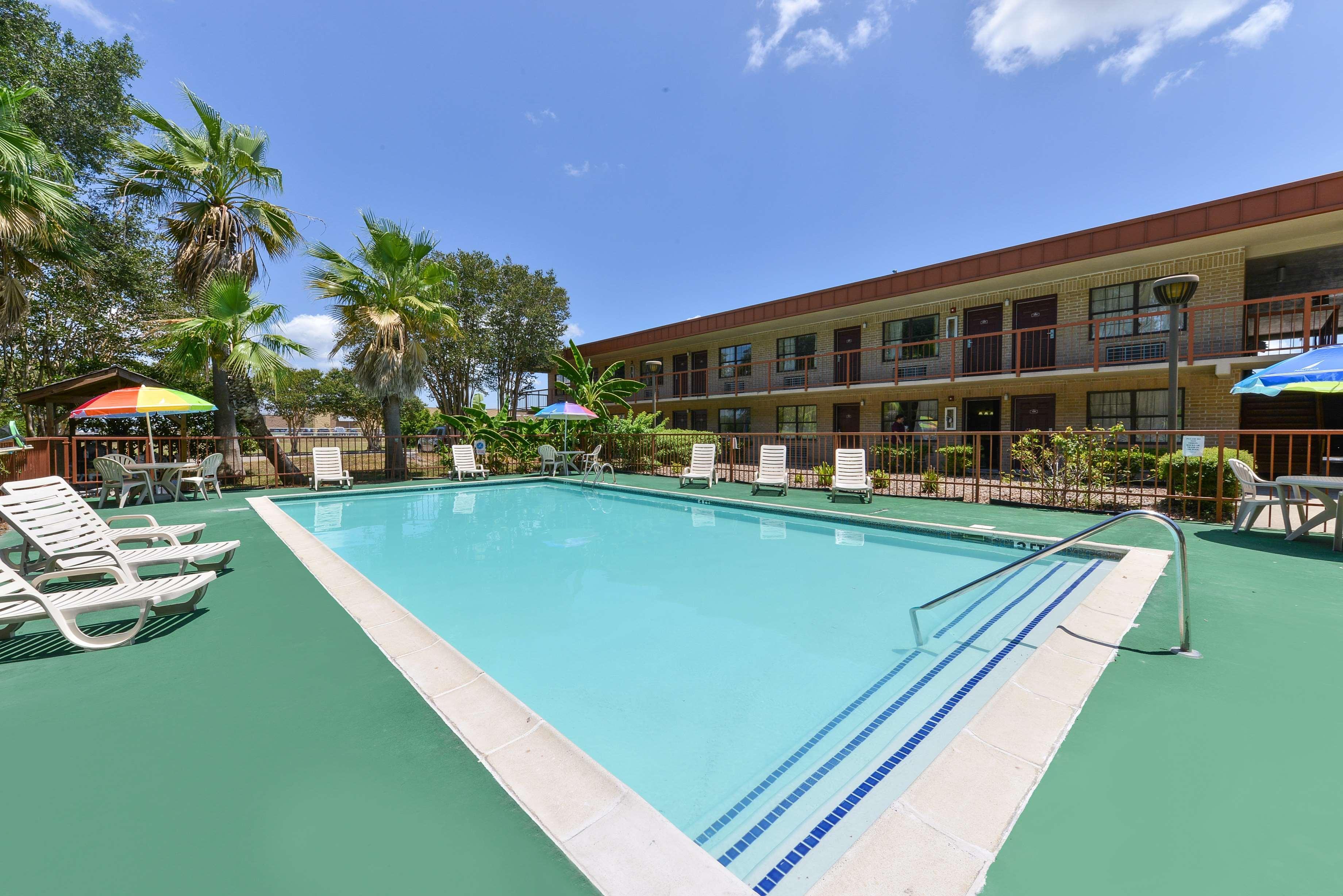 Americas Best Value Inn And Suites Victoria Eksteriør bilde